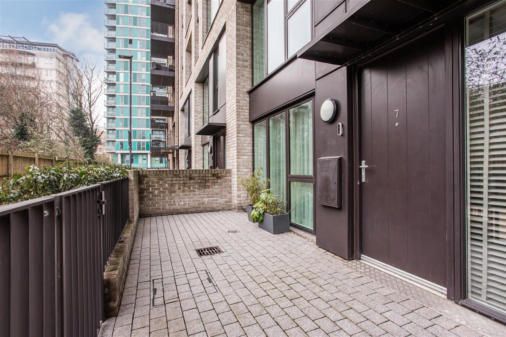 Highland Street, Stratford